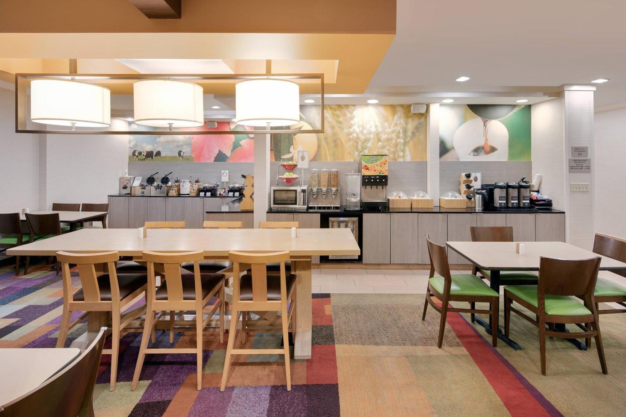 Fairfield Inn & Suites Austin University Area Bagian luar foto