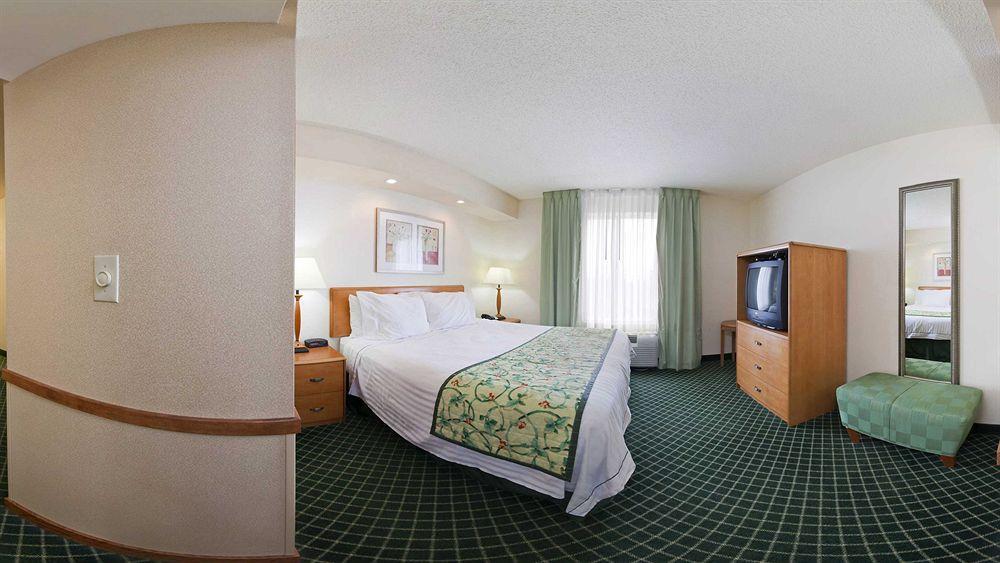 Fairfield Inn & Suites Austin University Area Bagian luar foto