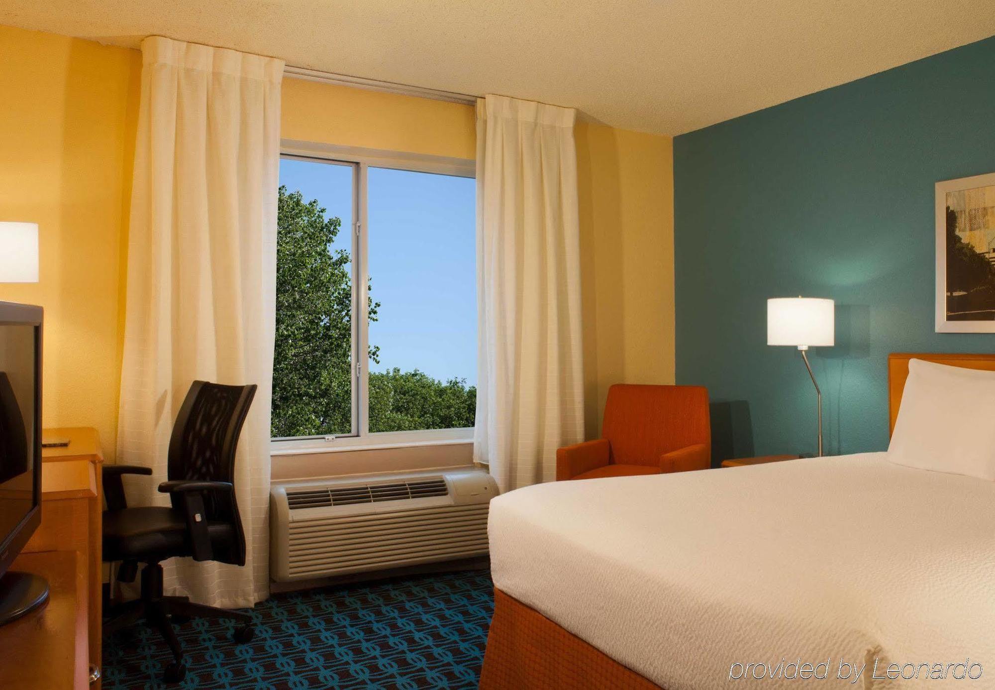 Fairfield Inn & Suites Austin University Area Bagian luar foto